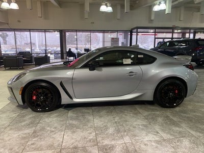 2025 Toyota GR86 Premium MT