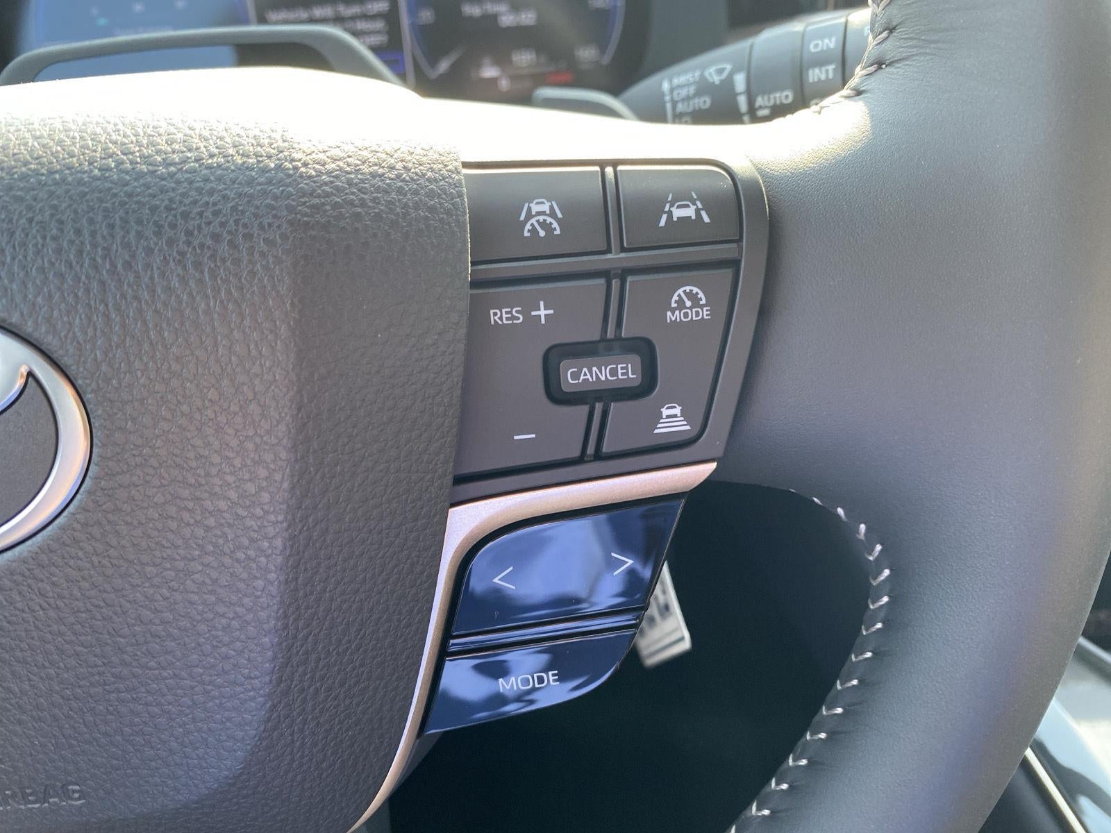 2026 Toyota Crown Signia LIMITED AWD
