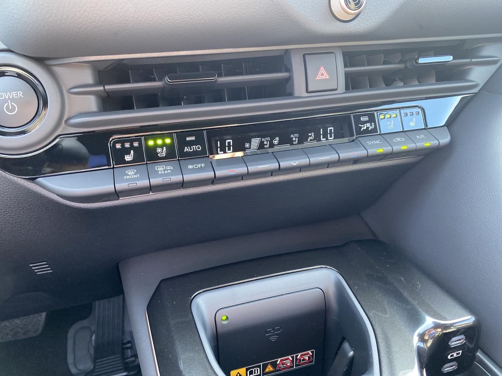 2026 Toyota Crown Signia LIMITED AWD