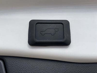 2025 Toyota RAV4 Plug-in Hybrid SE