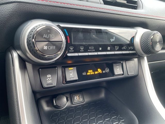 2025 Toyota RAV4 Plug-in Hybrid SE