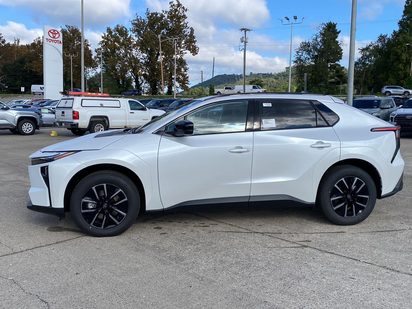 2027 Toyota BZ XLE AWD