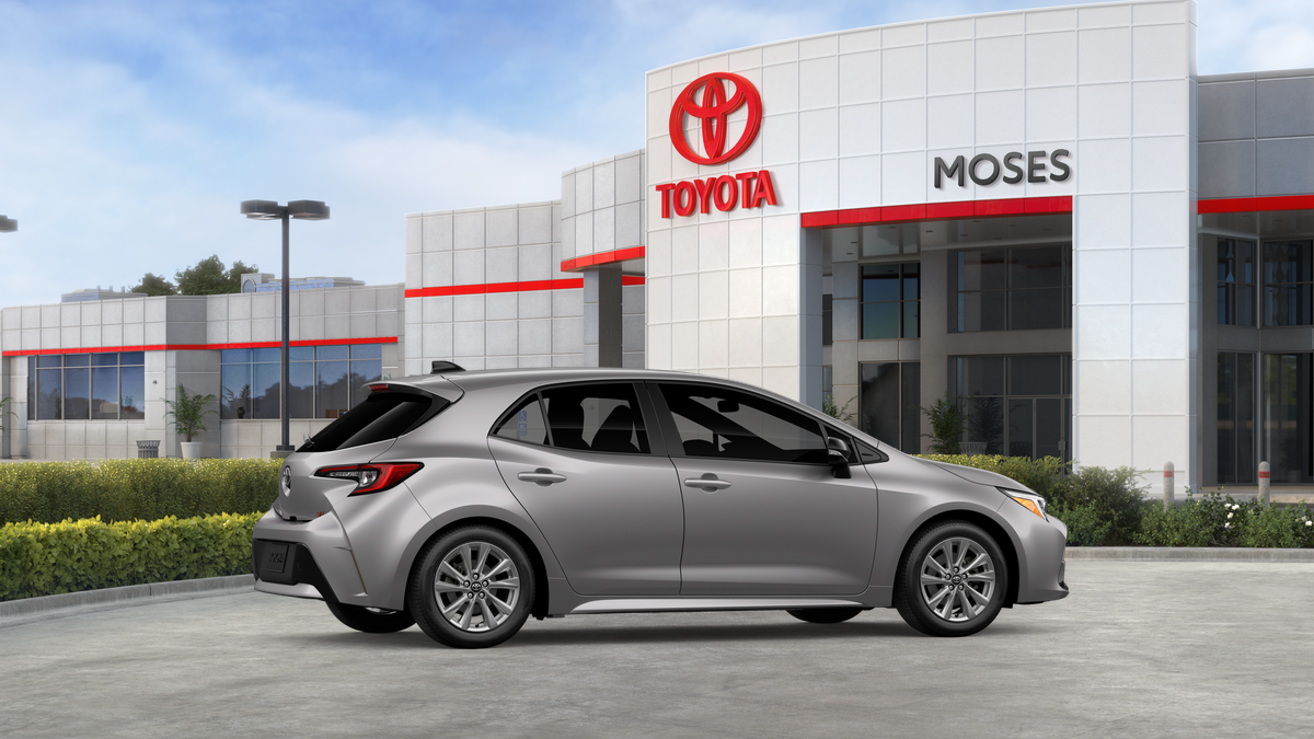 2027 Toyota Corolla Hatchback SE